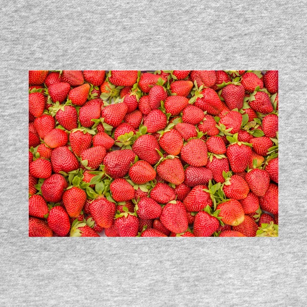 Fresh strawberries by Photopat